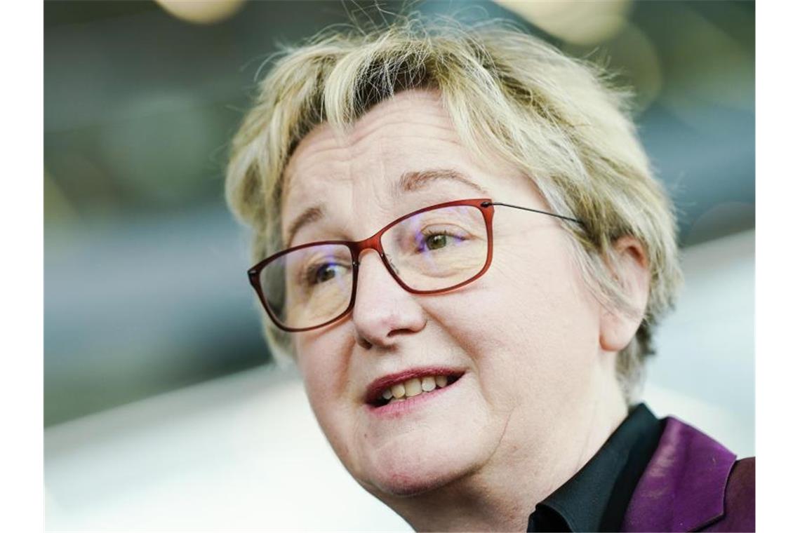 Ministerin begrüßt Lockerungen für Unis und Bibliotheken Theresia Bauer (Bündnis 90/Die Grünen), Baden-Württembergs Wissenschaftsministerin. Foto: Uwe Anspach/dpa