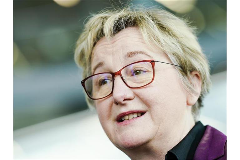 Theresia Bauer (Bündnis 90/Die Grünen), Baden-Württembergs Wissenschaftsministerin, spricht. Foto: Uwe Anspach/dpa/Archivbild