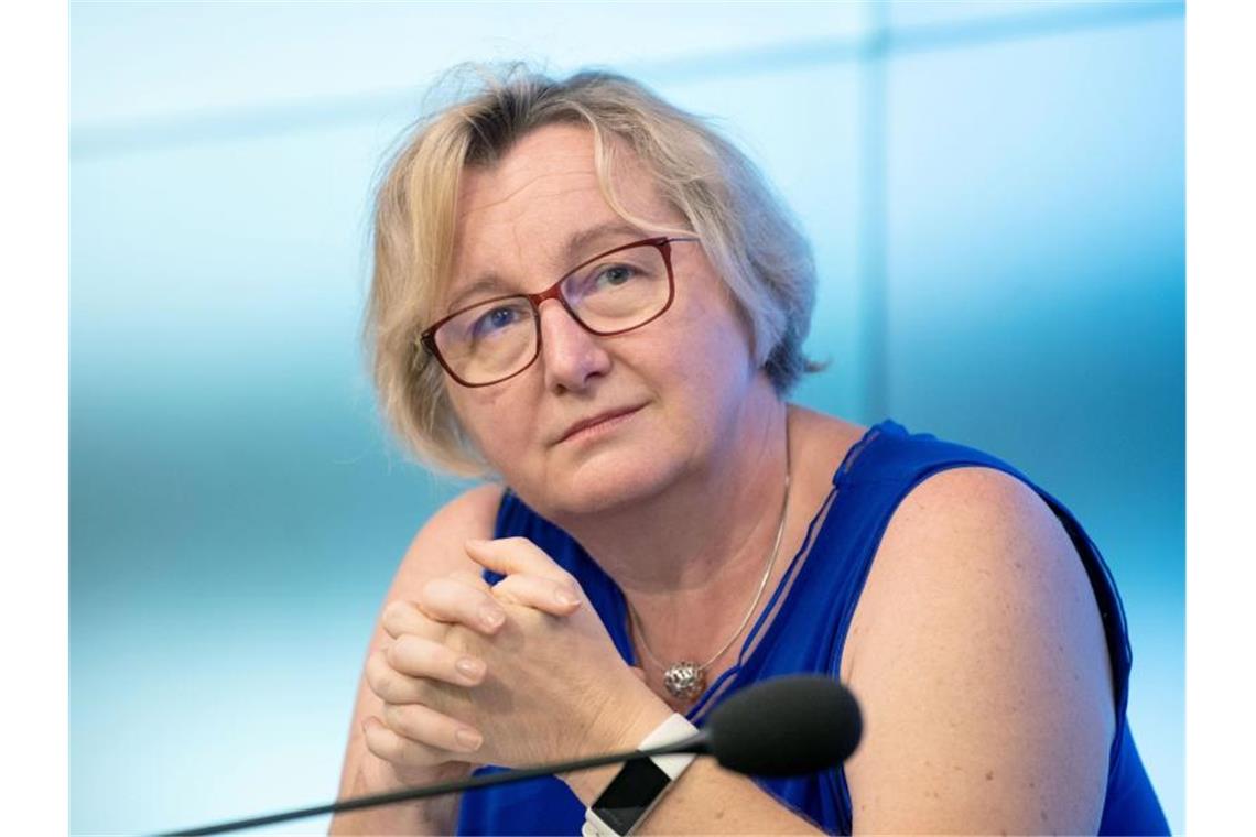 Theresia Bauer (Bündnis 90/Die Grünen), nimmt an einer Pressekonferenz teil. Foto: Marijan Murat/dpa