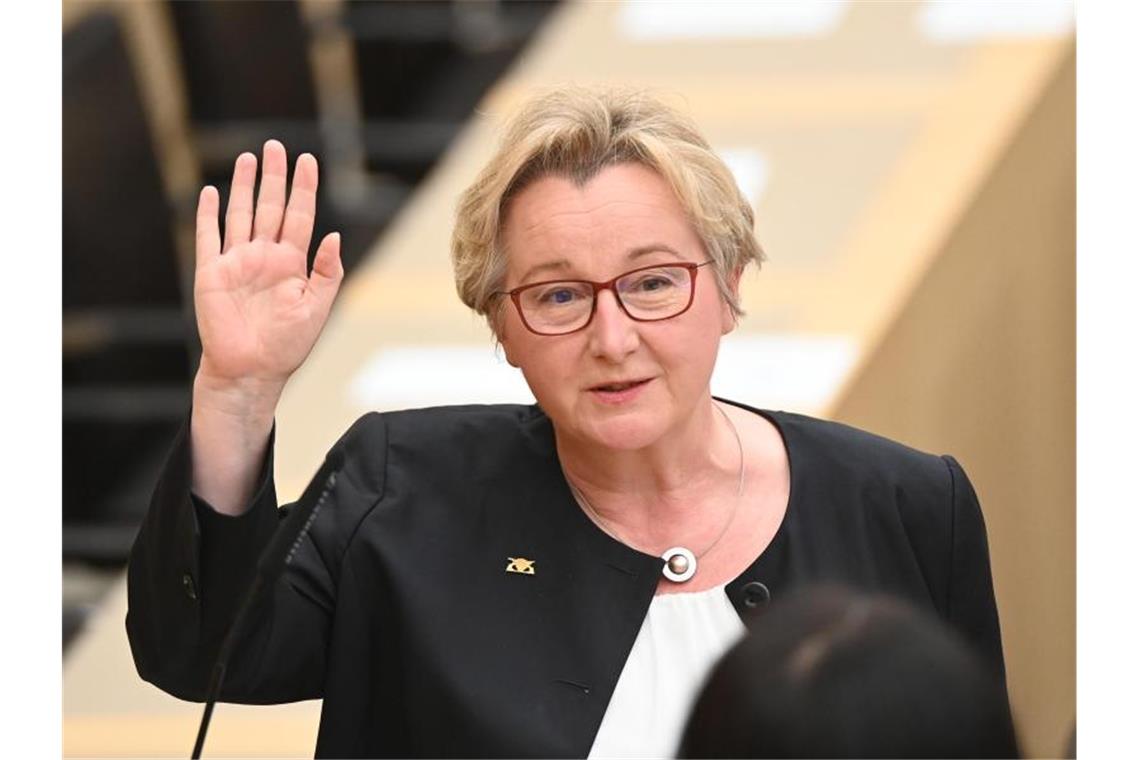Bauer fordert vom „Impfgipfel“ Perspektive für Studenten Theresia Bauer (Grüne), Ministerin für Wissenschaft, Forschung und Kunst in Baden-Württemberg. Foto: Bernd Weißbrod/dpa-Pool/dpa/Archivbild