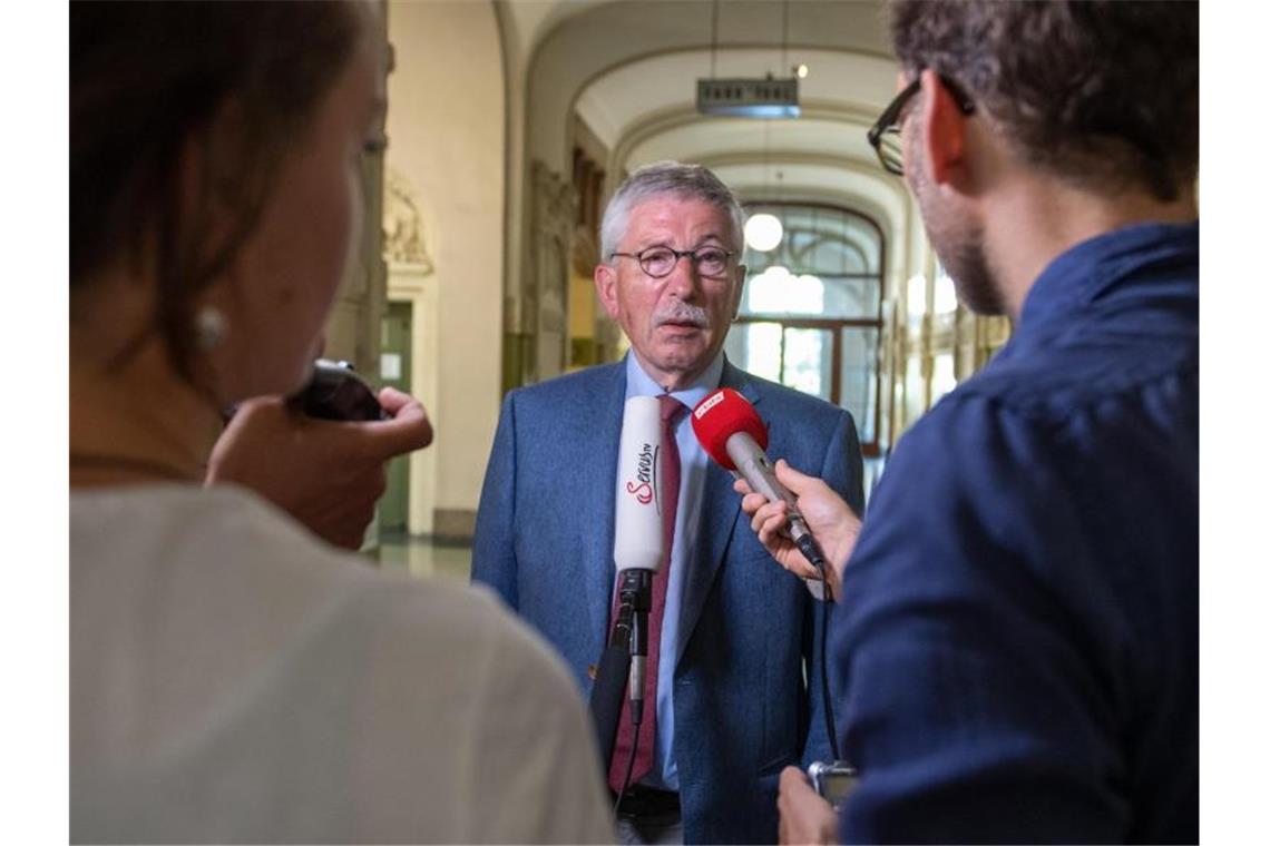 Thilo Sarrazin ist vor allem wegen migrationskritischer Äußerungen in seinen Büchern in der SPD umstritten. Foto: Monika Skolimowska/dpa-Zentralbild/dpa/Archiv