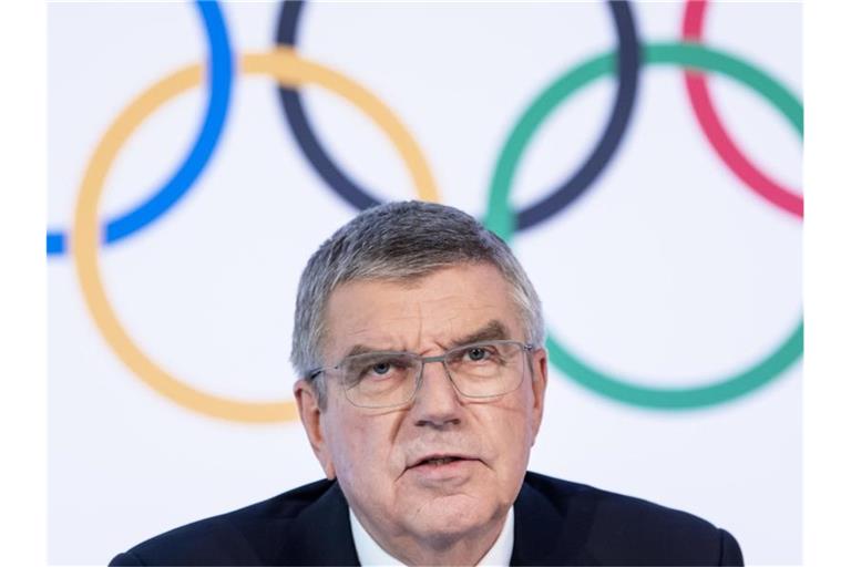 Thomas Bach ist der Präsident des Internationalen Olympischen Komitees (IOC). Foto: Jean-Christophe Bott/KEYSTONE/dpa