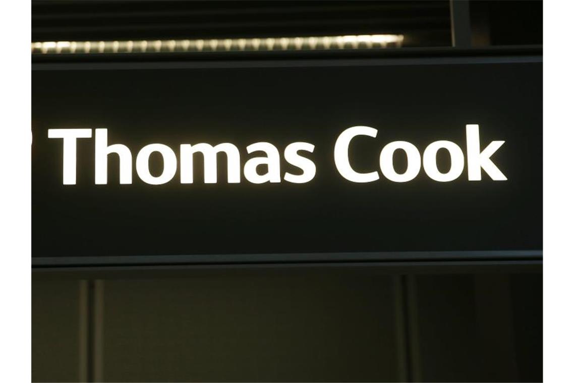 Thomas Cook auf einem Schalter am Flughafen. Foto: David Young