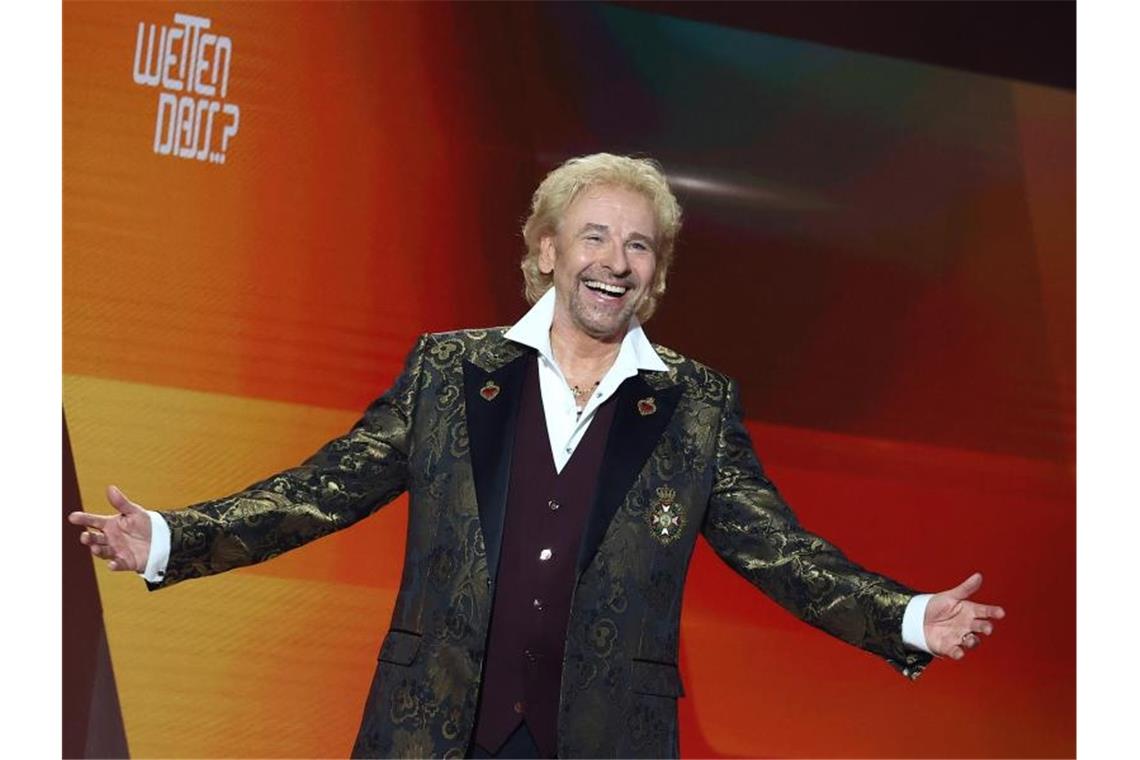„Wetten, dass..?“ geht 2022 und 2023 weiter Thomas Gottschalk in der Jubiläumsshow „Wetten, dass..?“ im November 2021. Foto: Daniel Karmann/dpa