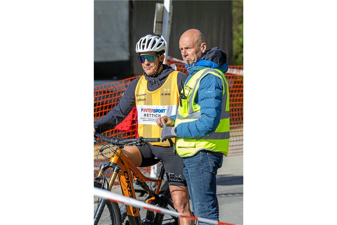 Thomas Hartmann (rechts) // 15. City Triathlon in Backnang am 26.4.2026