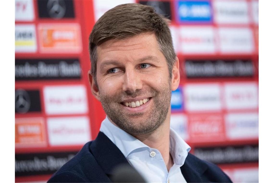 Thomas Hitzlsperger, Vorstandsvorsitzender des VfB Stuttgart, nimmt an einer Pressekonferenz teil. Foto: Sebastian Gollnow/dpa/Archivbild