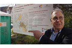 Thomas Keck stört sich an der Platzierung des Dixi-Klos.