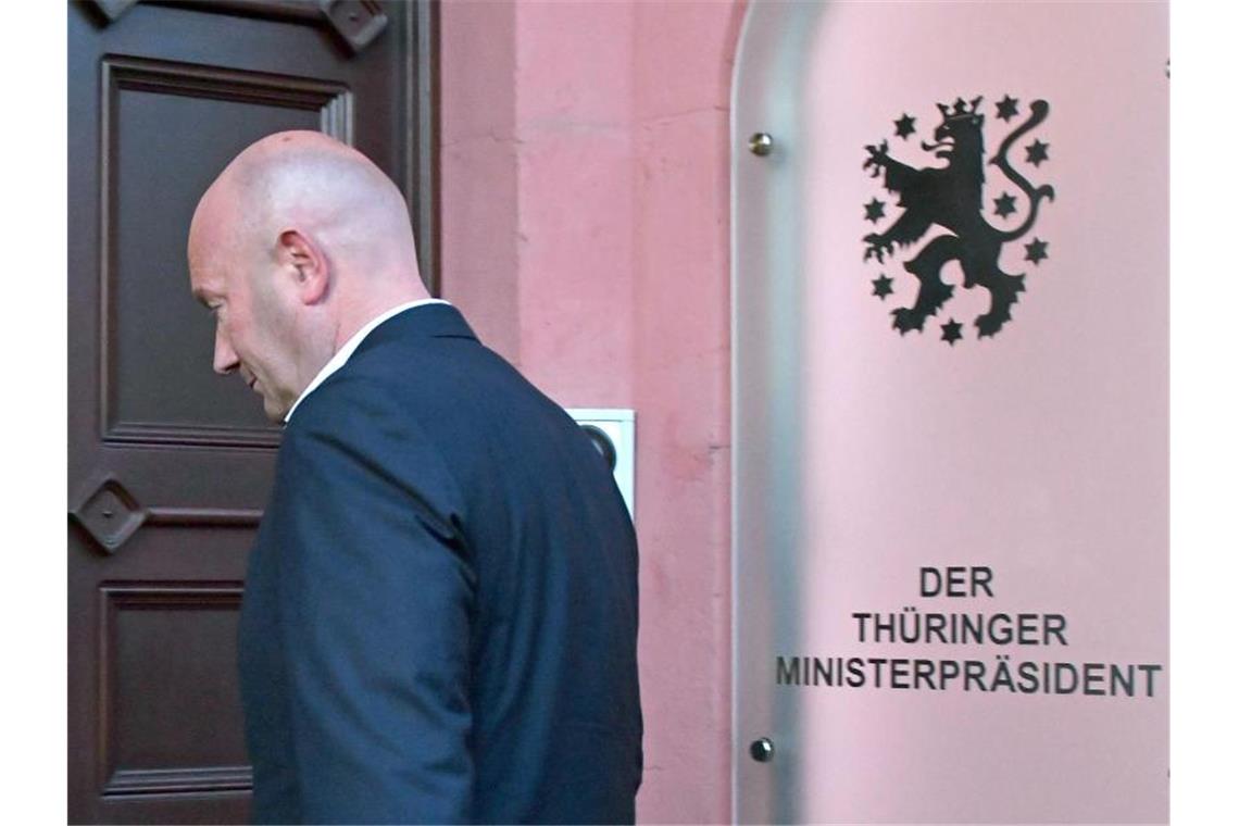 Thüringens FDP-Regierungschef zum Rückzug bereit Thomas Kemmerich (FDP), neuer Ministerpräsident von Thüringen, steht möglicherweise bereits vor dem Ende einer kurzen Amtszeit. Foto: Martin Schutt/dpa-Zentralbild/dpa