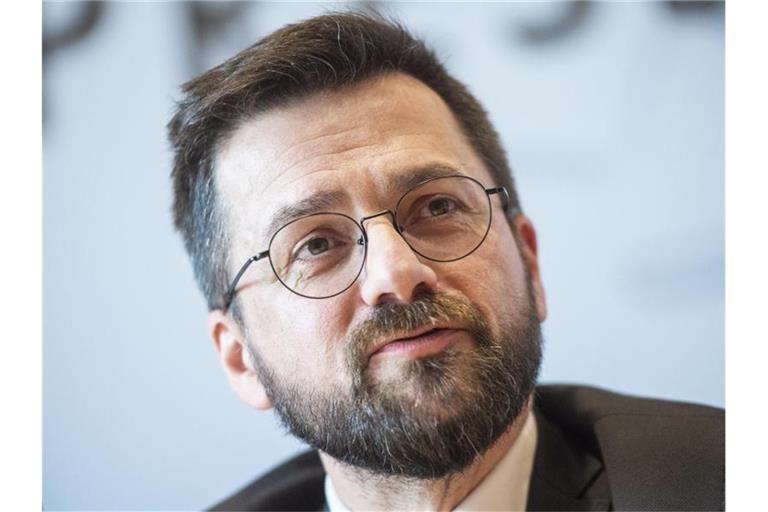 Thomas Kutschaty, SPD-Fraktionsvorsitzender in Nordrhein-Westfalen, Ende 2018 bei einer Pressekonferenz in Düsseldorf. Foto: Christophe Gateau