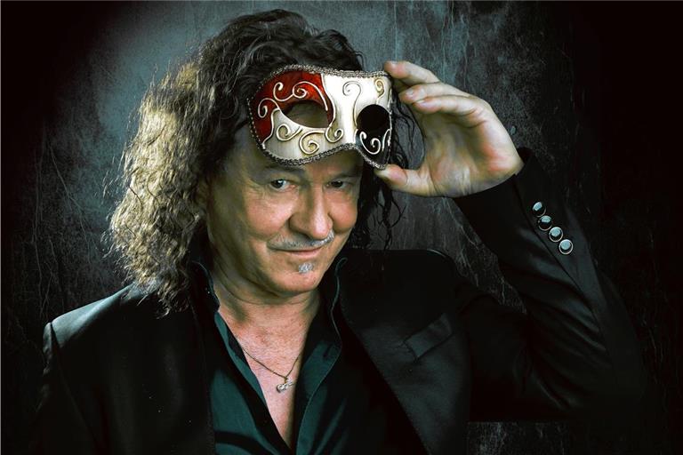 Thomas Roth präsentiert sein neues Album „Maskenball“. Foto: Stefan Heilemann 