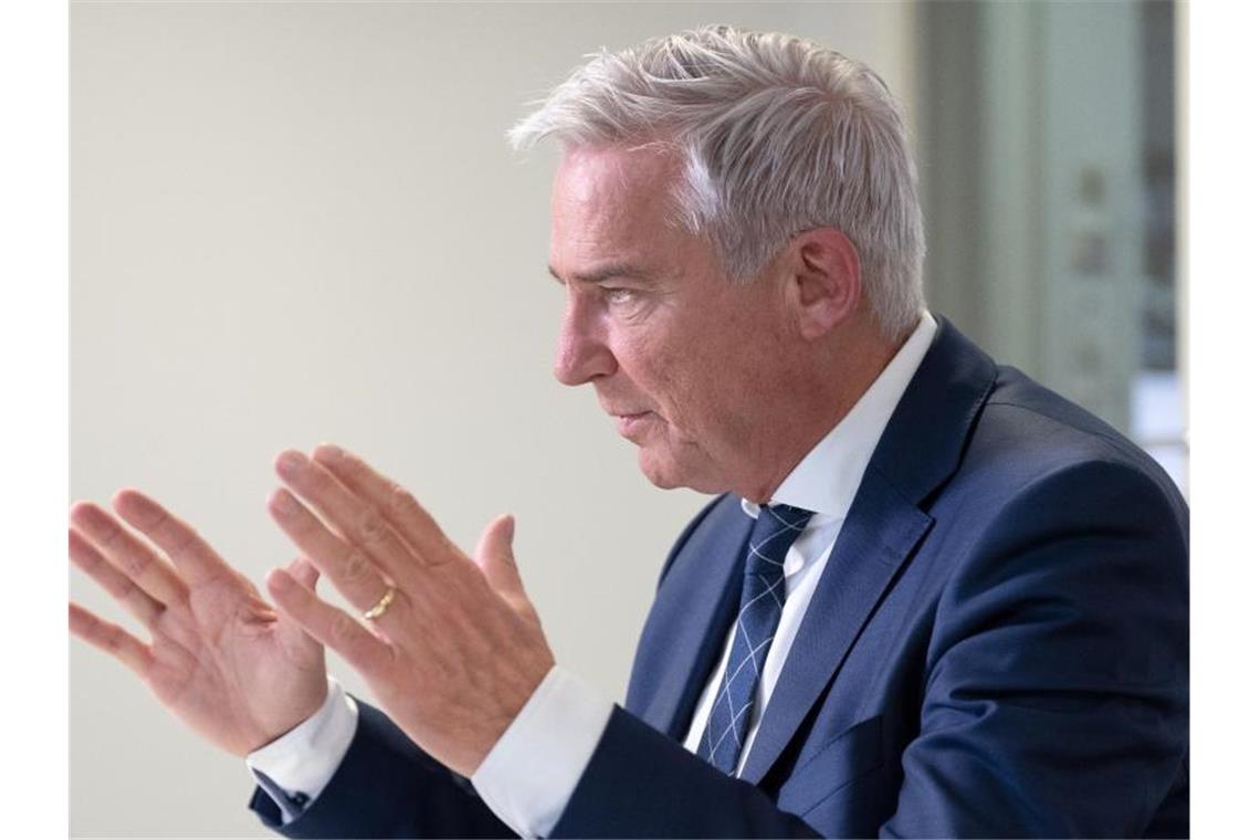 Strobl will bei Online-Durchsuchung nicht locker lassen Thomas Strobel (CDU), Innenminister von Baden-Württemberg. Foto: Bernd Weißbrod/dpa