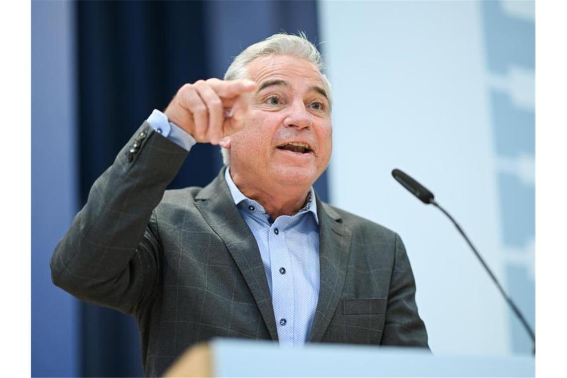 Strobl warnt SPD vor weiterer Selbstbeschäftigung Thomas Strobl, baden-württembergische Innenminister und CDU-Landesvorsitzender, hält eine Rede. Foto: Felix Kästle/dpa/Archivbild