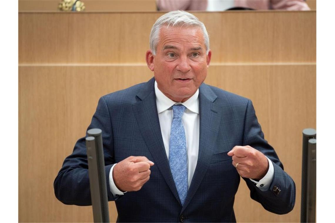Sicherheitspartnerschaft senkt Zahl von Gewalttaten Thomas Strobl (CDU), Innenminister von Baden-Württemberg, spricht. Foto: Marijan Murat/dpa/Archivbild