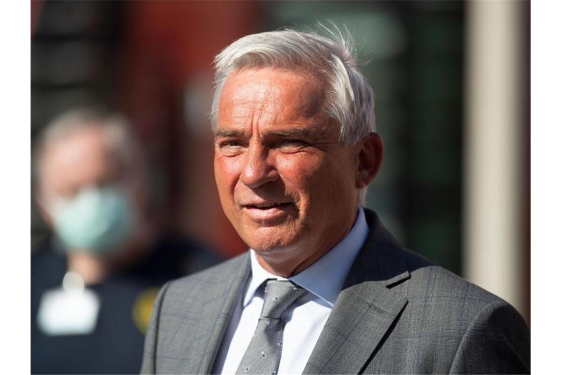 Ostern ohne Reiseverkehr: Verkehrsunfälle fast halbiert Thomas Strobl (CDU), Innenminister von Baden-Württemberg, gibt ein Pressestatement. Foto: Marijan Murat/dpa/Archivbild