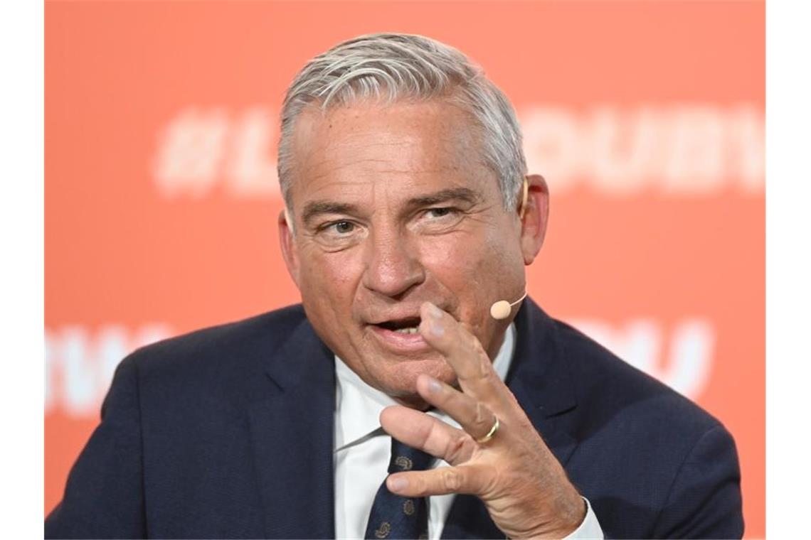 Strobl will jüdische Einrichtungen besser schützen Thomas Strobl, der Landesvorsitzende der CDU in Baden-Württemberg, spicht. Foto: Bernd Weißbrod/dpa