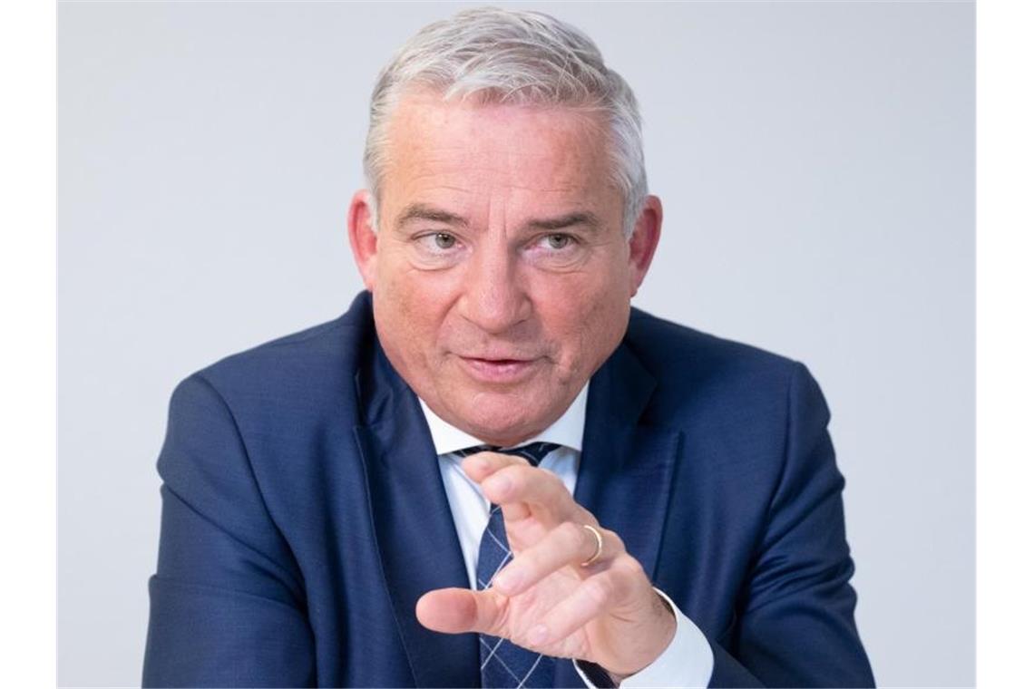 Strobl gegen milliardenschwere Entschuldung von Kommunen Thomas Strobl. Foto: Bernd Weissbrod/dpa/Archivbild