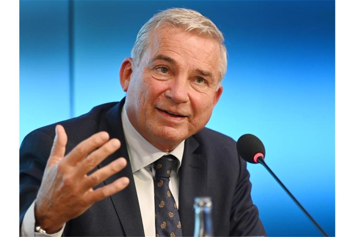Gefährliche Syrer aus Südwesten könnten abgeschoben werden Thomas Strobl, Innenminister von Baden-Württemberg, nimmt an einer Pressekonferenz teil. Foto: Marijan Murat/dpa/Archivbild