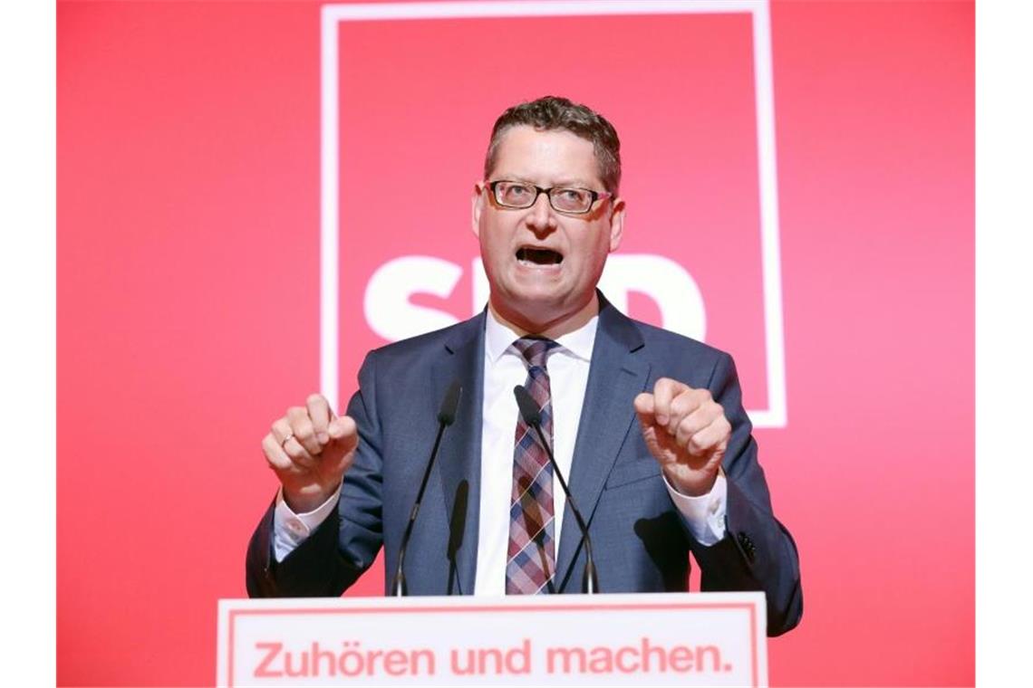 SPD will Reiche mit neuer Vermögensteuer zur Kasse bitten Thorsten Schäfer-Gümbel ist kommissarischer SPD-Bundesvorsitzender. Foto: Bodo Schackow