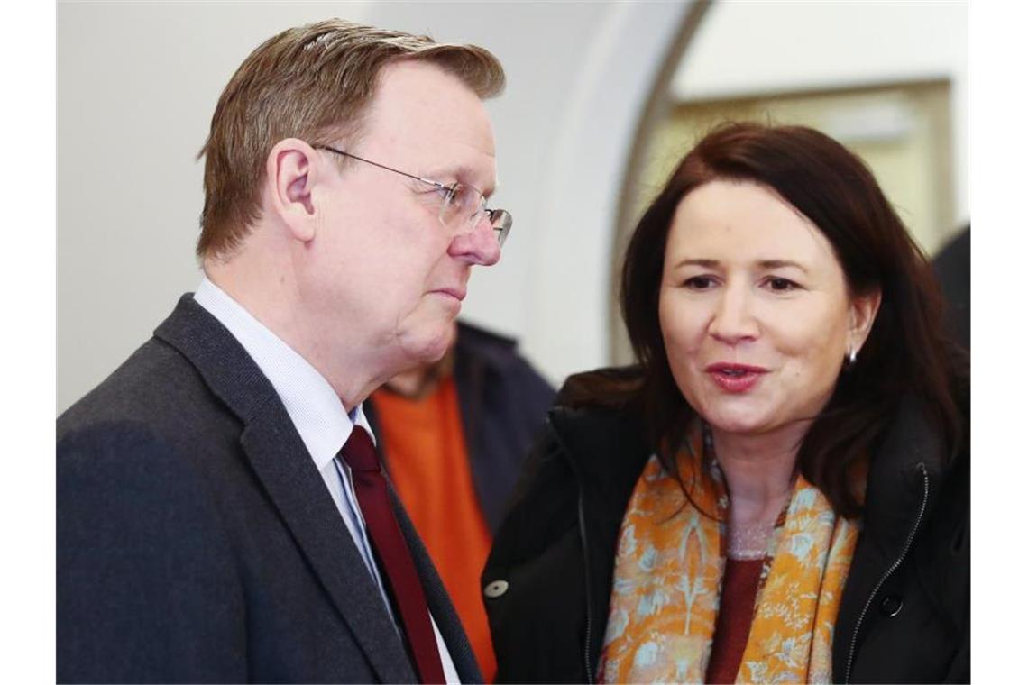 Wagnis Minderheitsregierung in Thüringen rückt näher Thüringens Ministerpräsident Bodo Ramelow und Anja Siegesmund von Bündnis90/Die Grünen in Erfurt. Foto: Bodo Schackow/dpa-Zentralbild/dpa