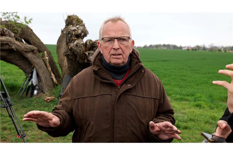 Till Backhaus (SPD), Umweltminister des Landes Mecklenburg-Vorpommern, hat sich in der Nacht mit Experten der Fischereiaufsicht einen Eindruck vom Zustand des Wals verschafft. (Archivbild)