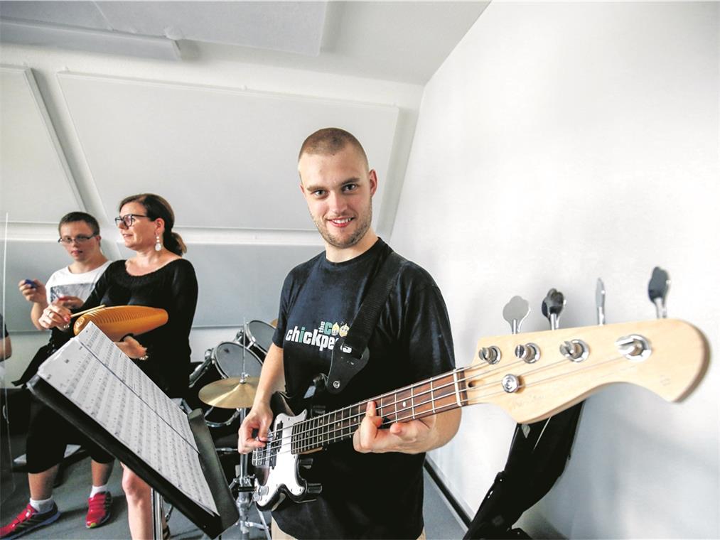 Tim Dörfler, Birgit Kneiser und Felix Walter sorgen für den richtigen Sound. Foto: A. Becher