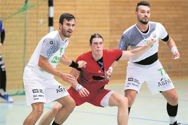 Tim Düren (rechts) und Ruben Sigle sind mit dem HC Oppenweiler/Backnang voller Erwartung auf das erste Saisonspiel. Foto: A. Becher