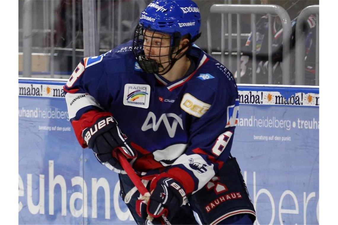 Tim Stützle von Adler Mannheim. Foto: Michael Deines/dpa/Archivbild