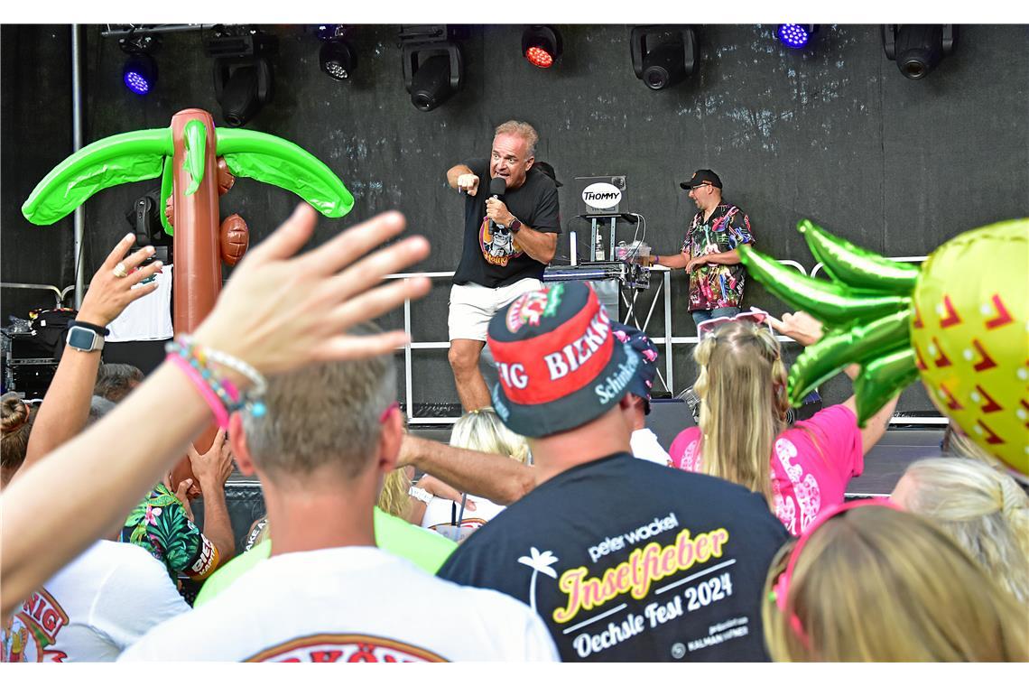 Tim Toupet auf der Bühne. Mallorca-Party in Aspach. SK