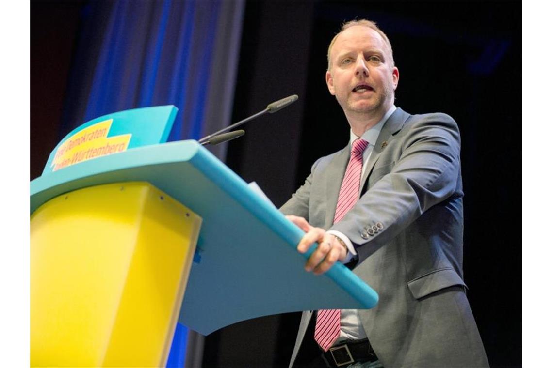 Timm Kern (FDP), spricht am 05.01.2018 beim Landesparteitag der FDP Baden-Württemberg. Foto: Christoph Schmidt/dpa/Archivbild