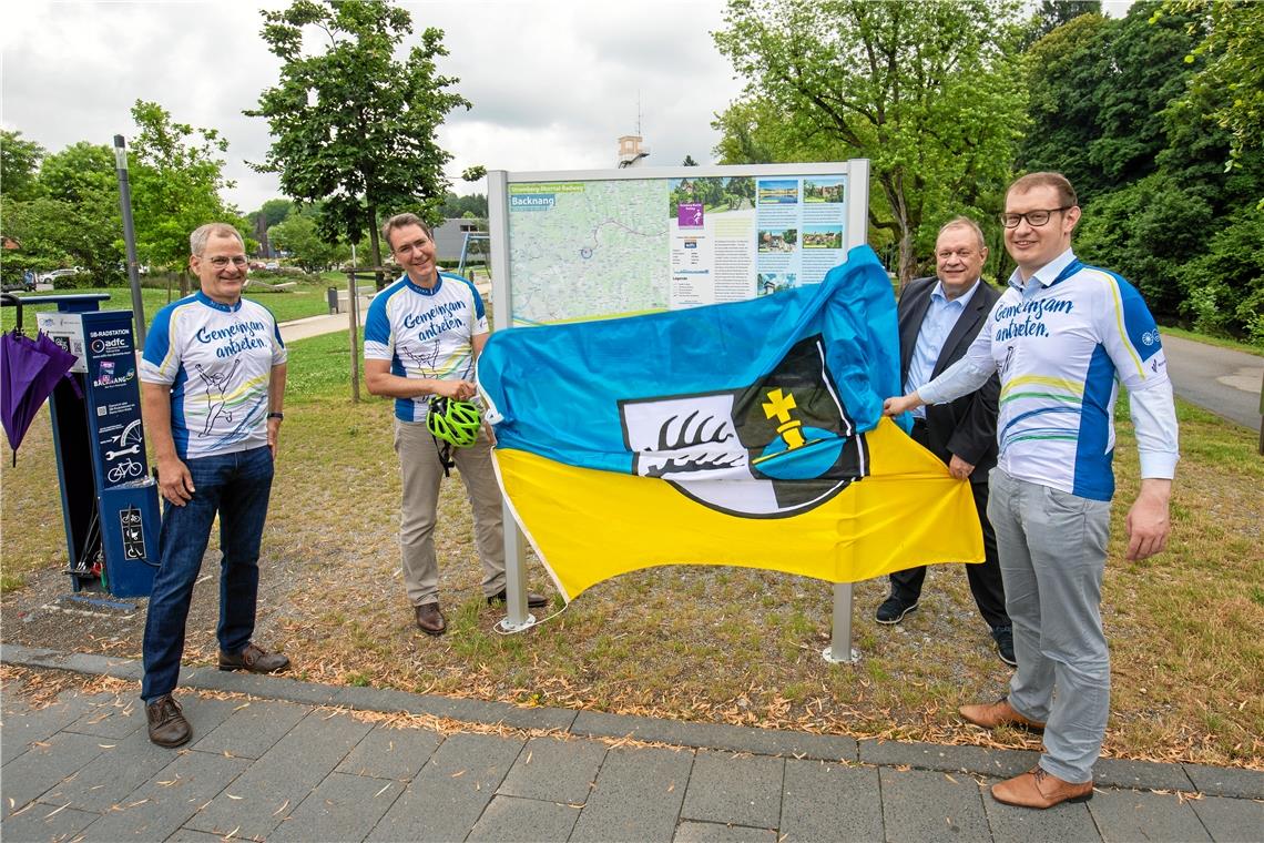 Ab auf den Fahrradsattel: Landesradfernwege neu beschildert