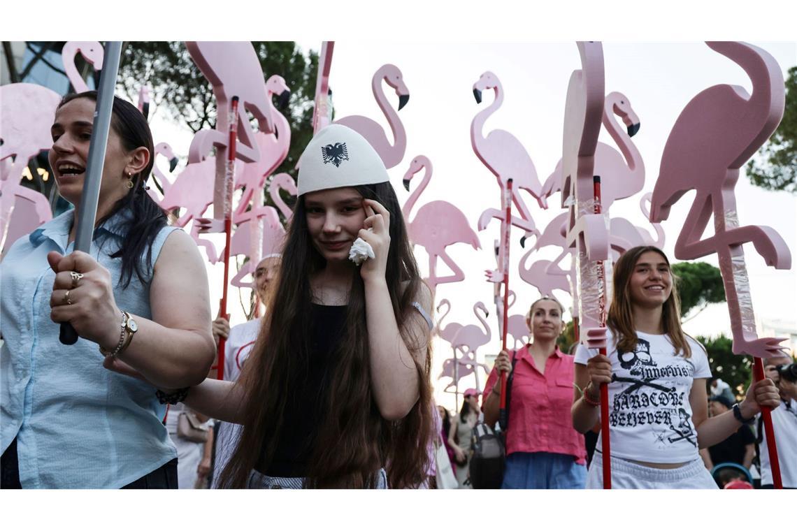 Tirana: Demonstrationen gegen geplantes Luxustourismus-Projekt gehen am 18. Tag weiter – Aktivisten fordern Stopp aus Umweltsorge