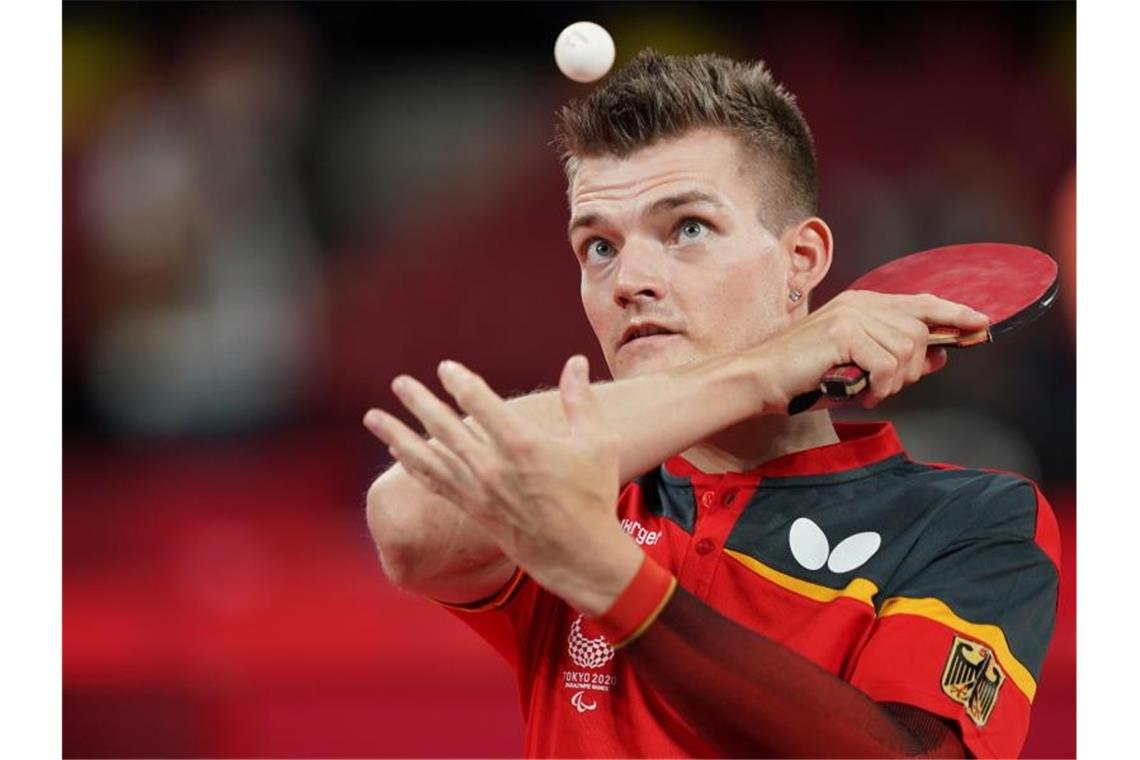 Tischtennisspieler Thomas Schmidberger hat bei den Paralympics Silber gewonnen. Foto: Marcus Brandt/dpa