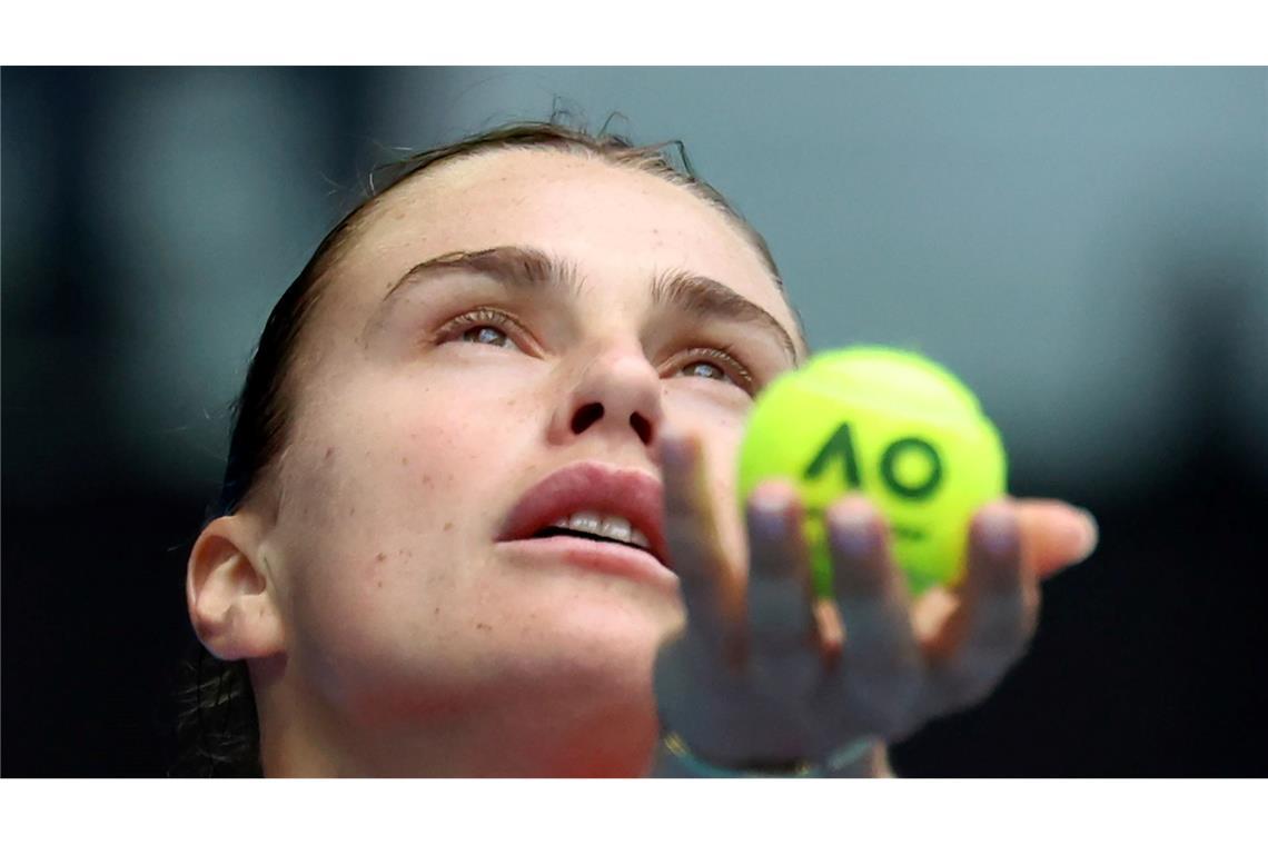 Titelverteidigerin Aryna Sabalenka hat bei den Australian Open im Schnelldurchgang das Achtelfinale erreicht. Die Weltranglisten-Zweite aus Belarus deklassierte die Ukrainerin Lessia Zurenko mit 6:0, 6:0 und zeigte sich dabei erneut in bestechender Form.
