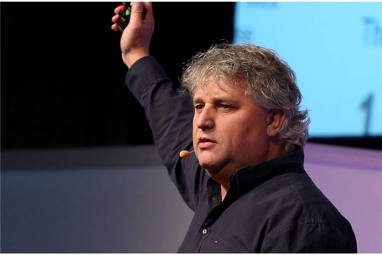 Tobias Groten, Gründer von Tobit Software, ist im Alter von 59 Jahren verstorben. Die Nachricht über seinen Tod bewegt nicht nur seine Heimatstadt Ahaus, sondern auch die gesamte IT-Branche.