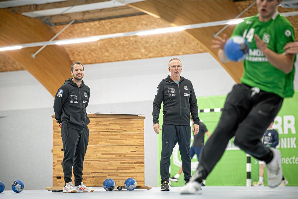 Ein Trainerduo soll den HC Oppenweiler/Backnang auf Kurs bringen Tobias Klisch (links) und Volker Blumenschein geben ab sofort als Trainerduo gemeinsam die Kommandos beim HCOB. Foto: Alexander Becher