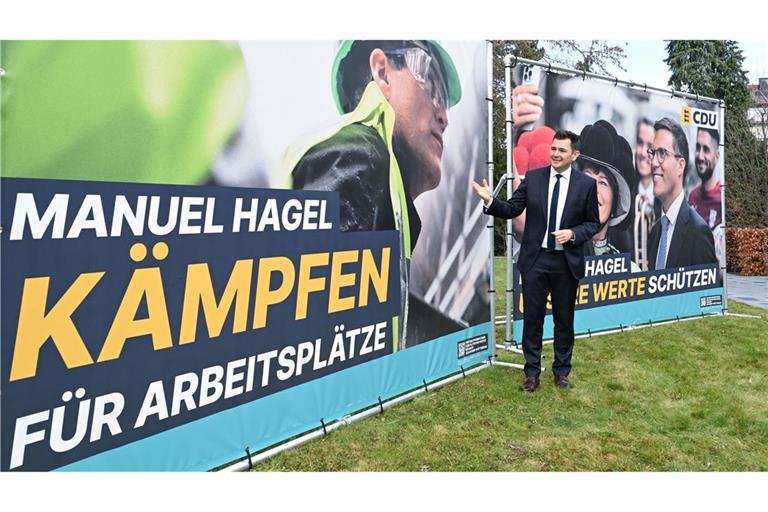 Tobias Vogt,  Generalsekretär der CDU Baden-Württemberg, stellt die Wahlplakate seiner Partei vor. Bei den Jungwählern hat die CDU zurzeit nur wenig Rückhalt.
