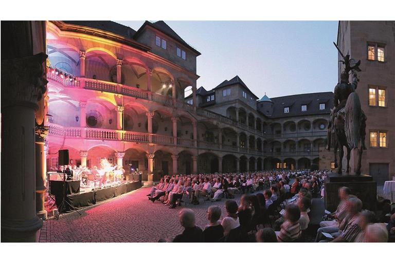 Tolle Atmosphäre: Innenhof des Alten Schlosses in Stuttgart als Kulturbühne