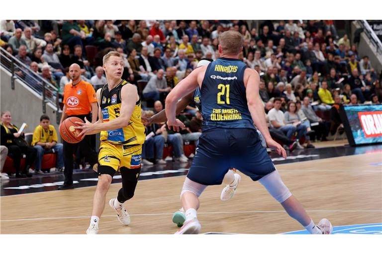 Toms Skuja (li.): kaum da und schon verletzt