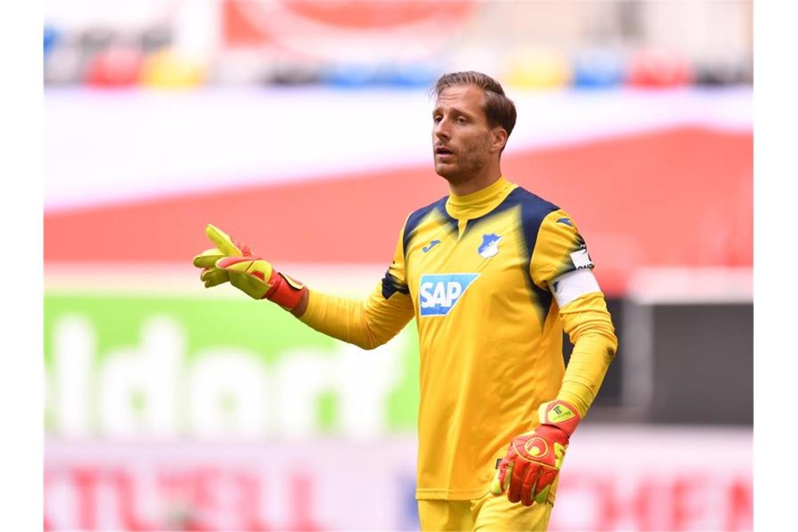 Hoffenheims Torhüter Baumann: Löws Nominierung „große Ehre“ Torhüter Oliver Baumann von Hoffenheim gestikuliert während eines Spiels. Foto: Marius Becker/dpa-Pool/dpa/Archivbild