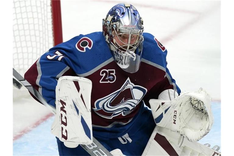 Torhüter Philipp Grubauer wechselte vor der Saison von den Colorado Avalanche zum NHL-Neuling Seattle Kraken. Foto: David Zalubowski/AP/dpa