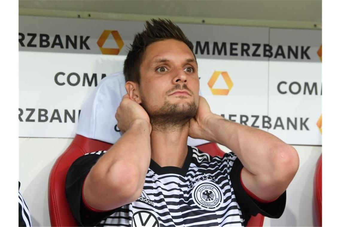 Bayerns Sven Ulreich: Torwart-Debatte um Neuer „zu Unrecht“ Torhüter Sven Ulreich verteidigt seinen Kollegen Manuel Neuer. Foto: Arne Dedert