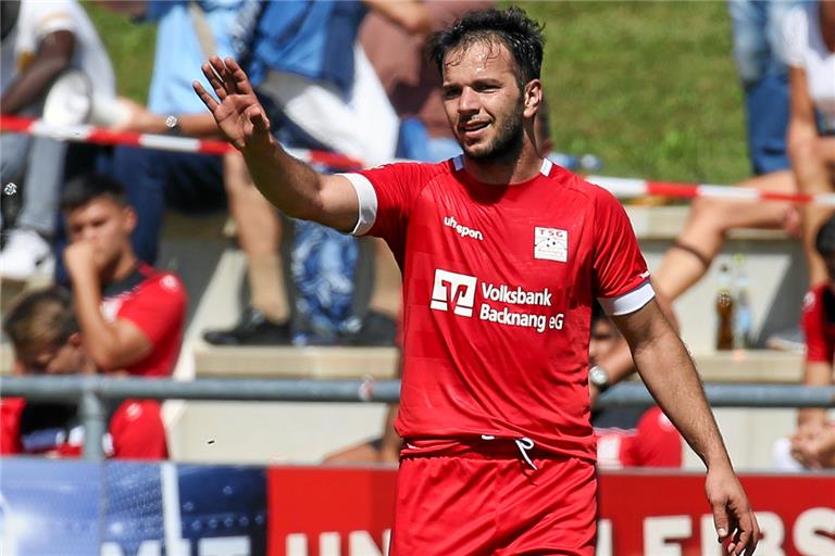 Trägt weiter zwei Jahre das TSG-Trikot: Routinier Shqiprim Binakaj. Foto: A. Becher