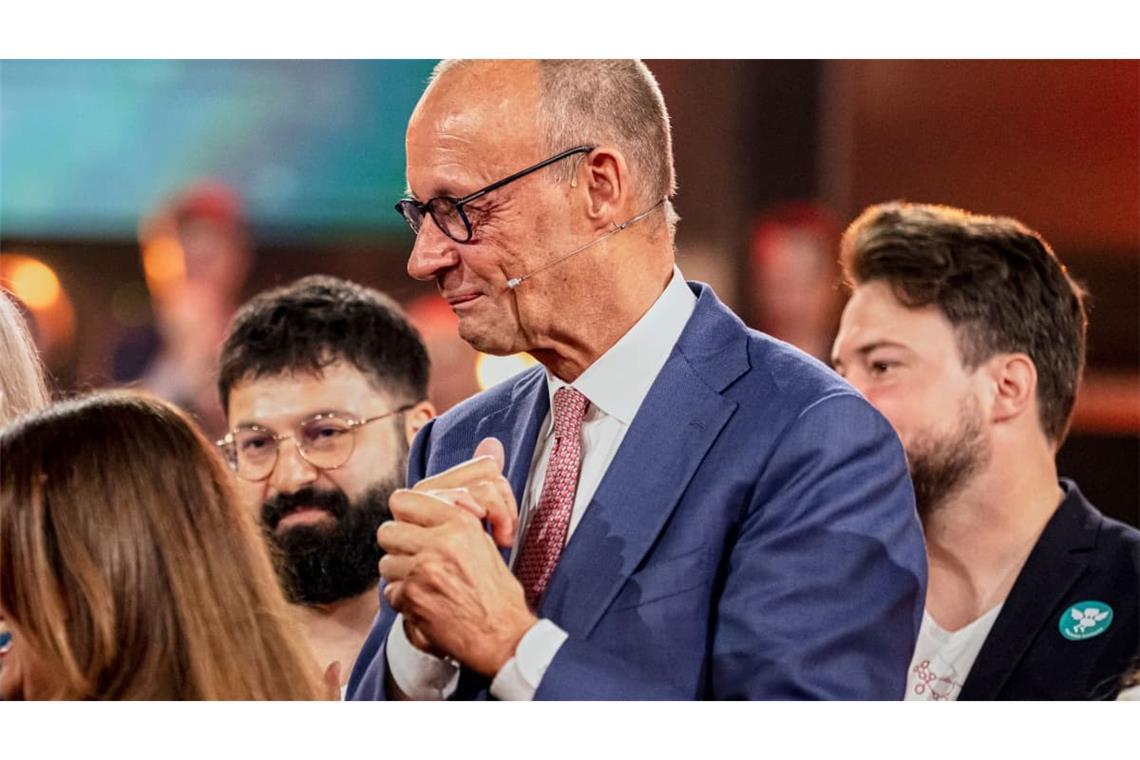 Tränen des Anstoßes: Darf ein Kanzler in der Öffentlichkeit so gerührt sein? Friedrich Merz (CDU) bei der Übergabe des Deutschen Schulpreises