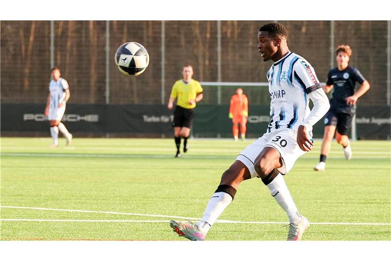 Traf auch gegen die SpVgg Unterhaching für die Kickers: Neuzugang Abdoulie Mboob.