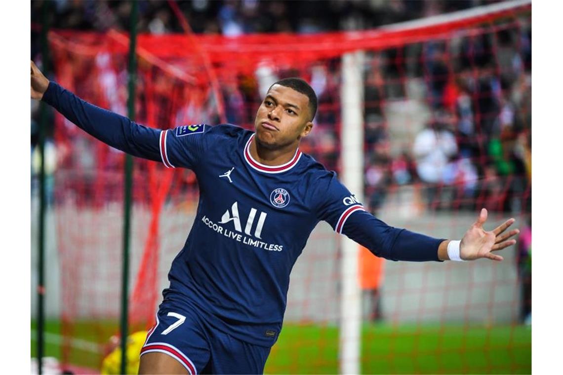 Ruhe um Mbappé in den finalen Stunden - PSG gibt nicht nach Traf beim Messi-Debüt für Paris Saint-Germain gegen Stade Reims doppelt: Kylian Mbappé. Foto: Matthieu Mirville/ZUMA Press Wire/dpa
