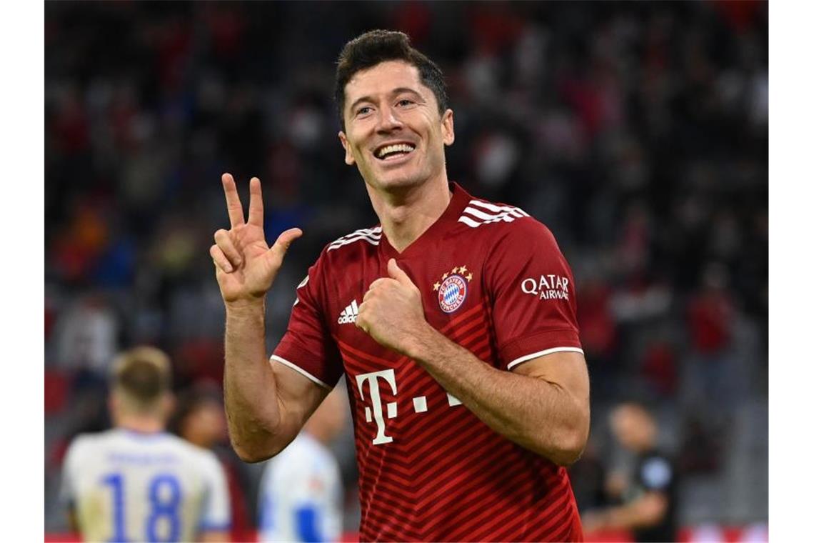 Traf dreimal gegen die Hertha: Bayerns Stürmerstar Robert Lewandowski. Foto: Sven Hoppe/dpa