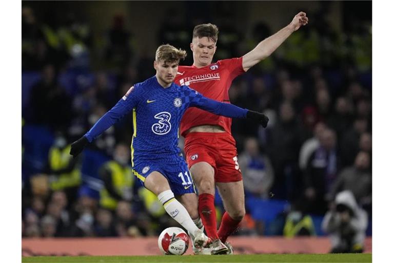 Traf noch seiner Corona-Infektion erstmals wieder: Chelseas Timo Werner (l). Foto: Matt Dunham/AP/dpa