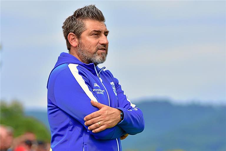 Trainer Ahmet Yenisen muss mit Kleinaspach im Aufstiegsrennen der Kreisliga A2 einen Rückschlag verkraften. Archivfoto: Tobias Sellmaier