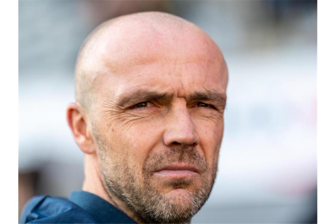 Trainer Alfred Schreuder von Hoffenheim. Foto: Patrick Seeger/dpa/Archivbild