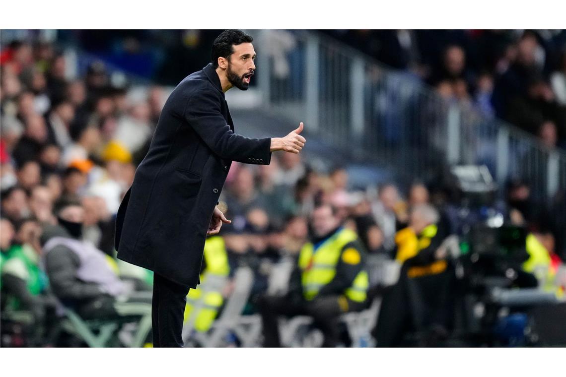 Trainer Álvaro Arbeloa steht bei Real Madrid in der Kritik. (Archivbild)